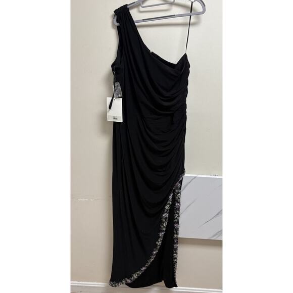 Mac Duggal Black One Shoulder Ruched Embellished Gown Size 18W NWT Formal - Picture 4 of 8